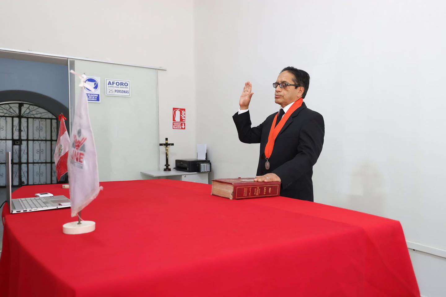 Juramentación del Dr. Pedro Germán Lizana Bobadilla como Presidente del Jurado Electoral Especial de Sullana