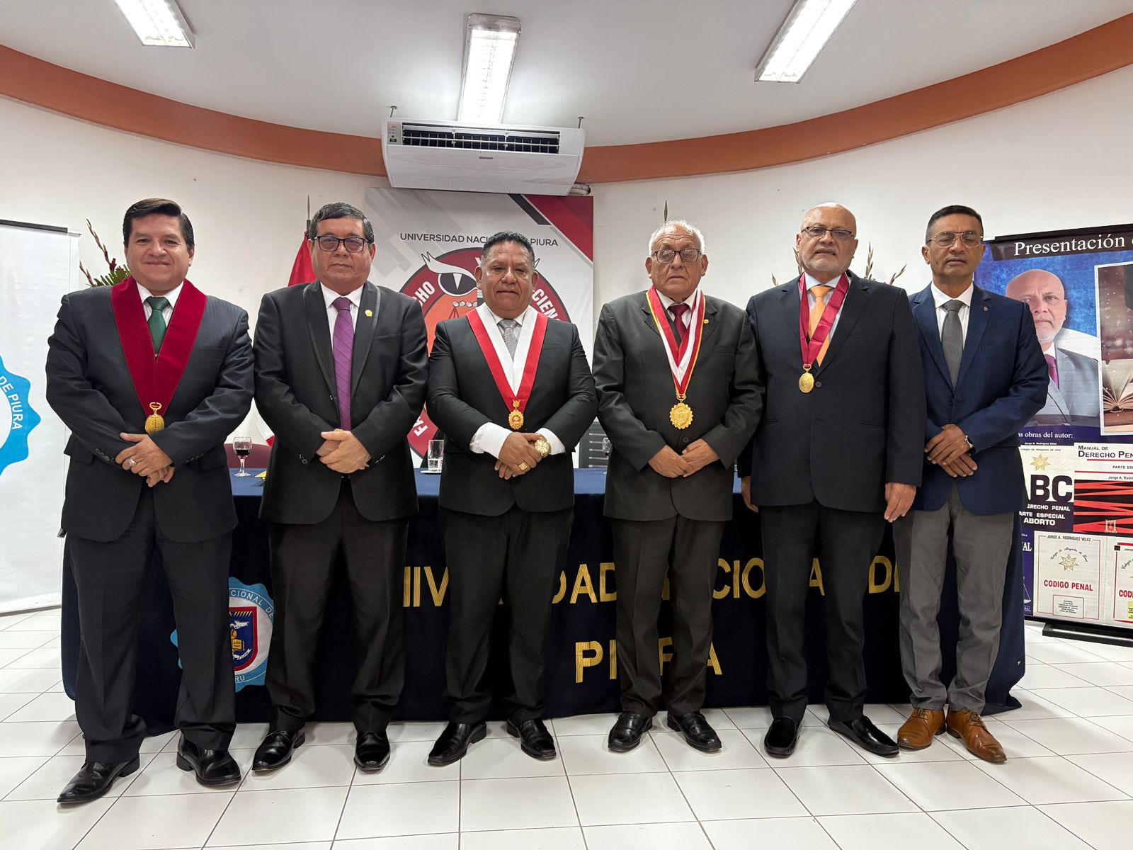 Presentación del libro “Lecciones de Tesis: Todo lo que necesitas saber para hacer tu tesis de Derecho”