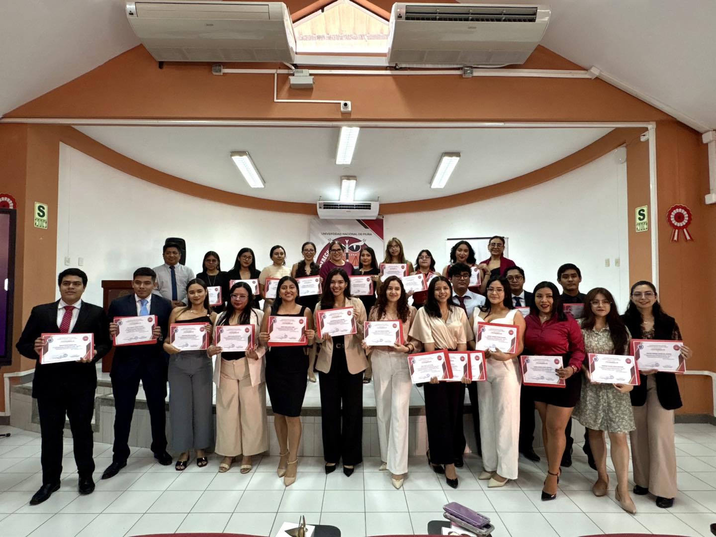 CLAUSURA DEL PROGRAMA SECIGRA 2025Y RECONOCIMIENTO A ESTUDIANTES DESTACADOS