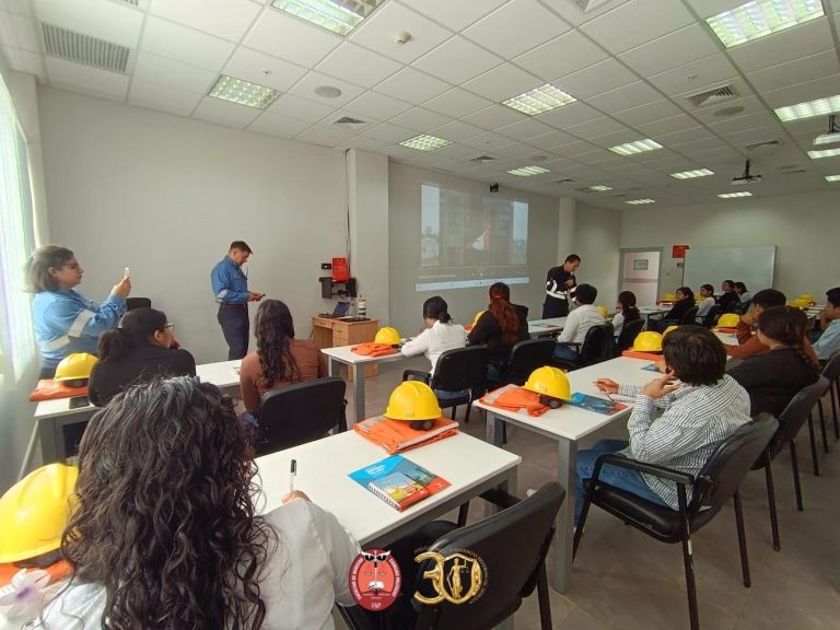 Facultad de Derecho y Ciencias Políticas-UNP (85)