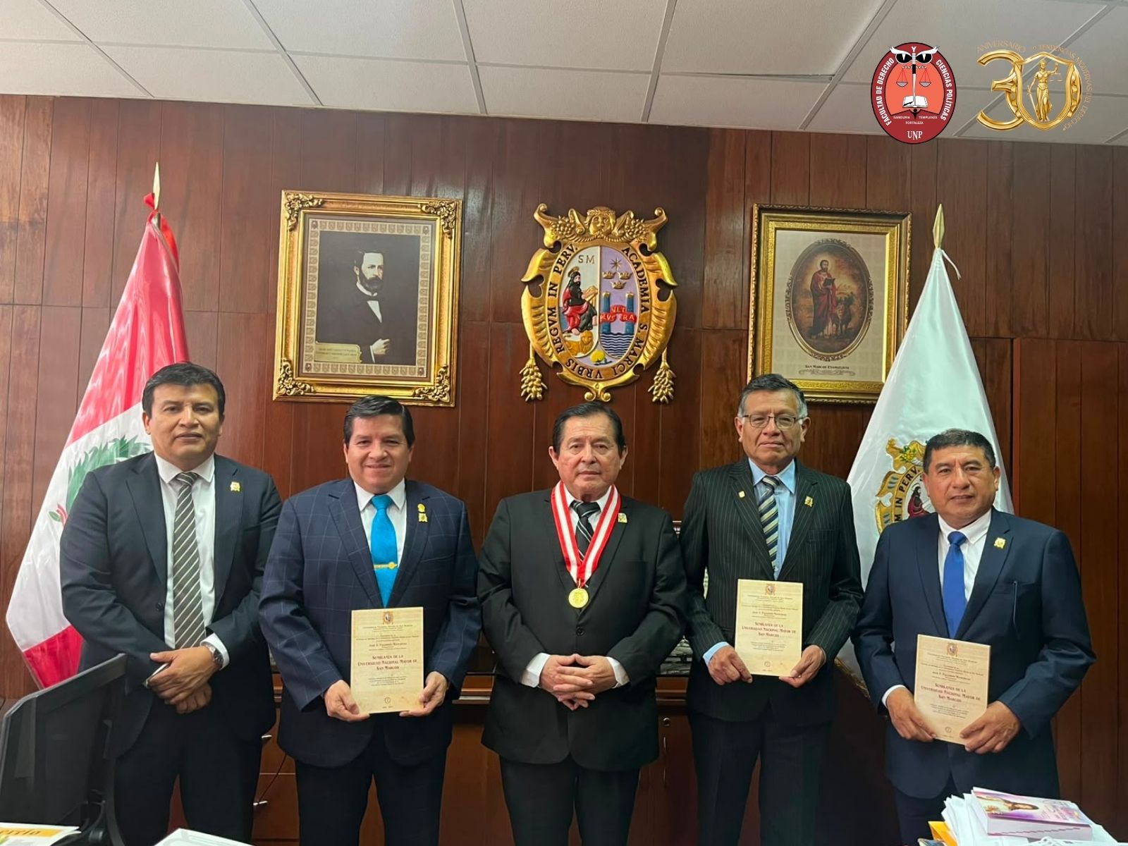 Nuestro Decano participó como destacado ponente en importante conferencia académica