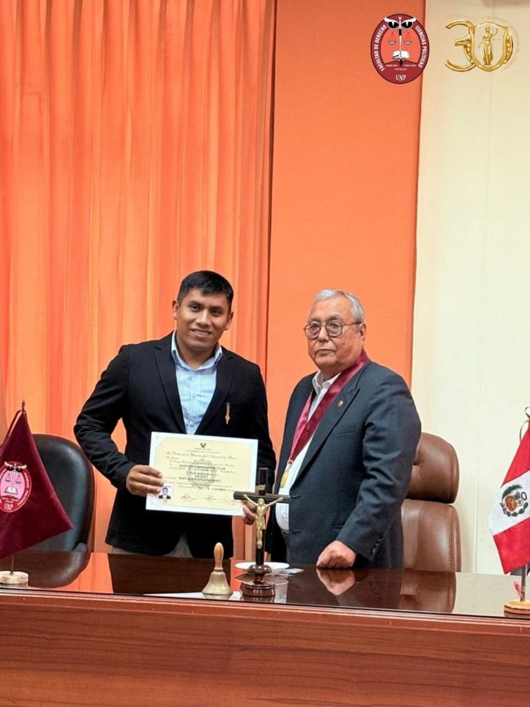 DIPLOMA JOSE PALOMINO MANCHEGO (44)